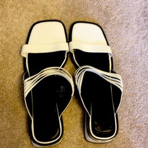 New etienne aigner sandals